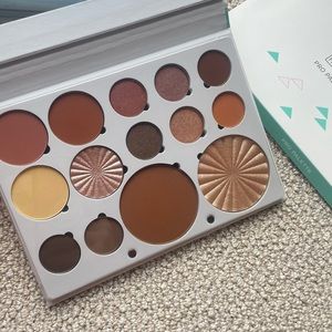 NEW - OFRA Cosmetics Eyeshadow, Bronzer & Highlighter Palette (Boho)